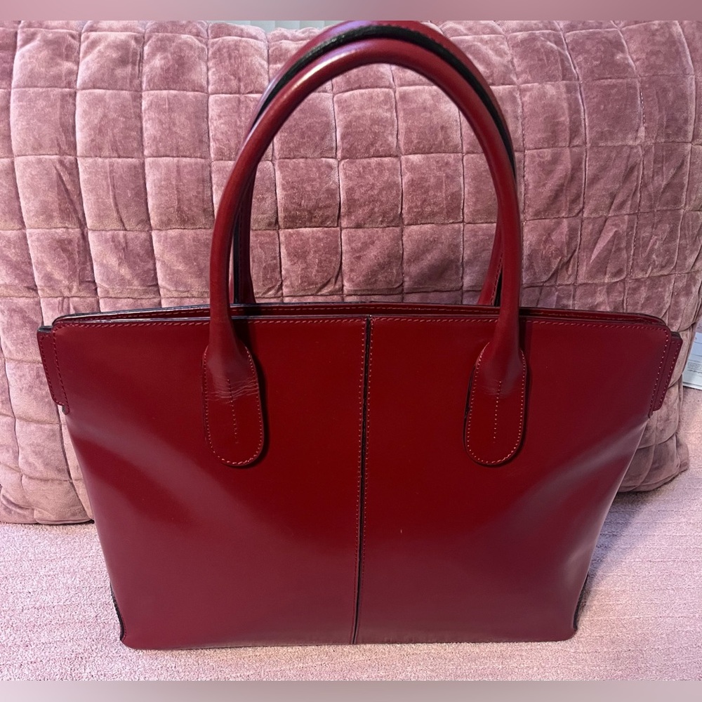 Cristian Burgundy Leather Tote Bag. Beautiful bag 💕
